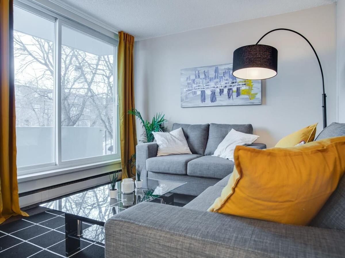 Gorgeous 2Br Condo W Parking Patio Coffee! คาลการี ภายนอก รูปภาพ