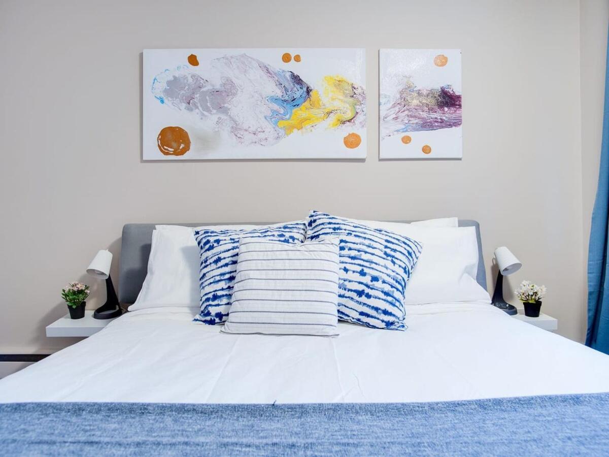 Gorgeous 2Br Condo W Parking Patio Coffee! คาลการี ภายนอก รูปภาพ